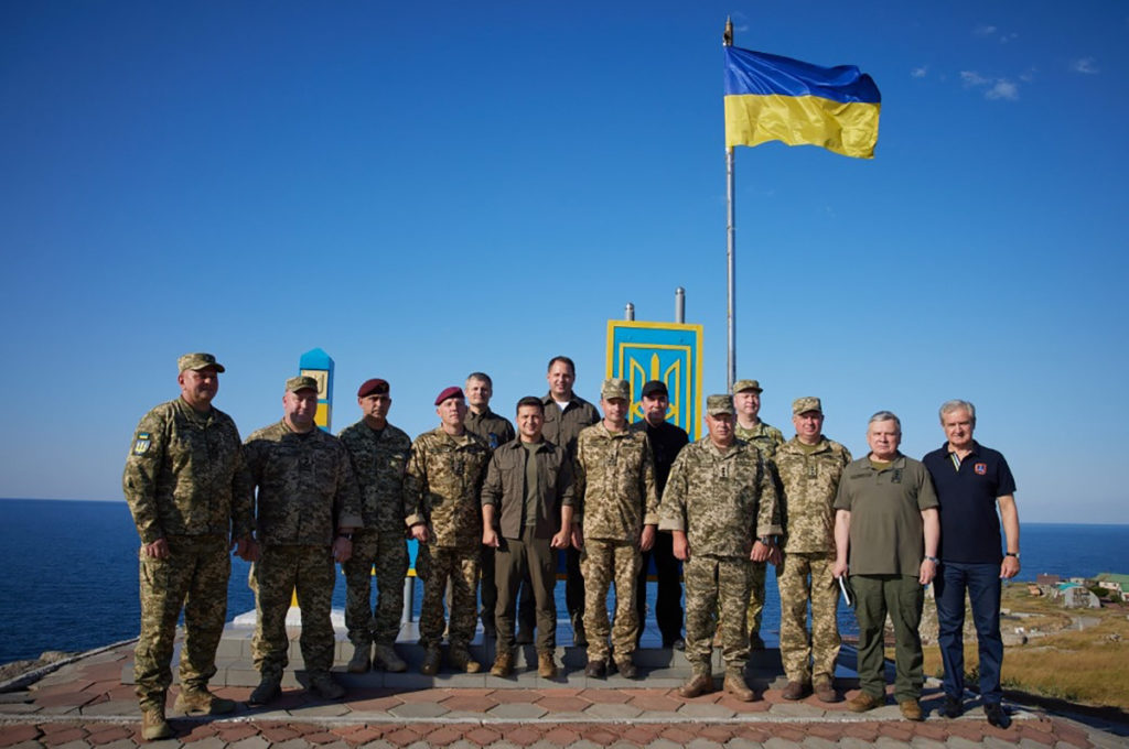 ukrainian wariors and president of Ukraine, Snake island